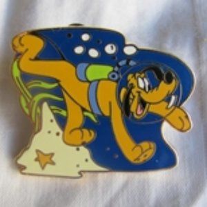 WDW Hidden Mickey Cast Lanyard Scuba Diving Pluto Disney Pin #28787